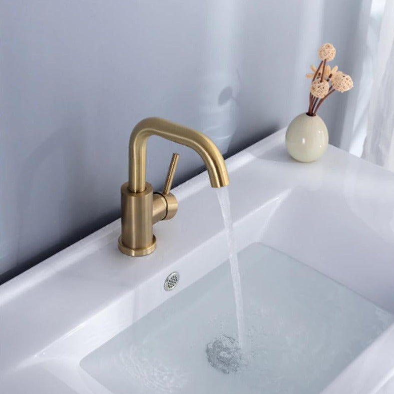 Classic Brass Single Handle Faucet